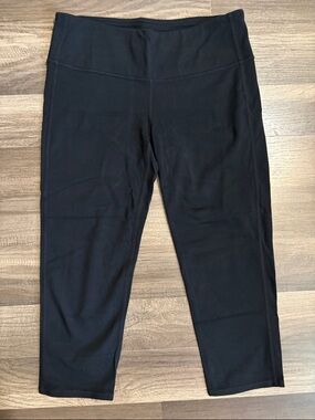 Athleta Black Cropped Leggings